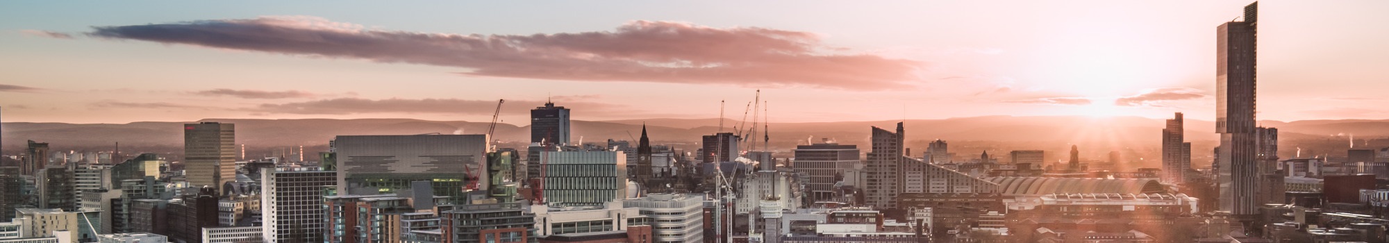 manchester-skyline-picture-id1067367850